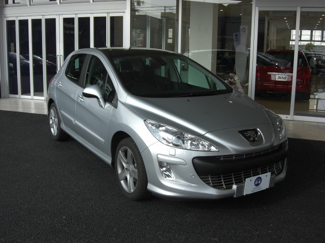 308Cieloの認定中古車をご紹介いたします。