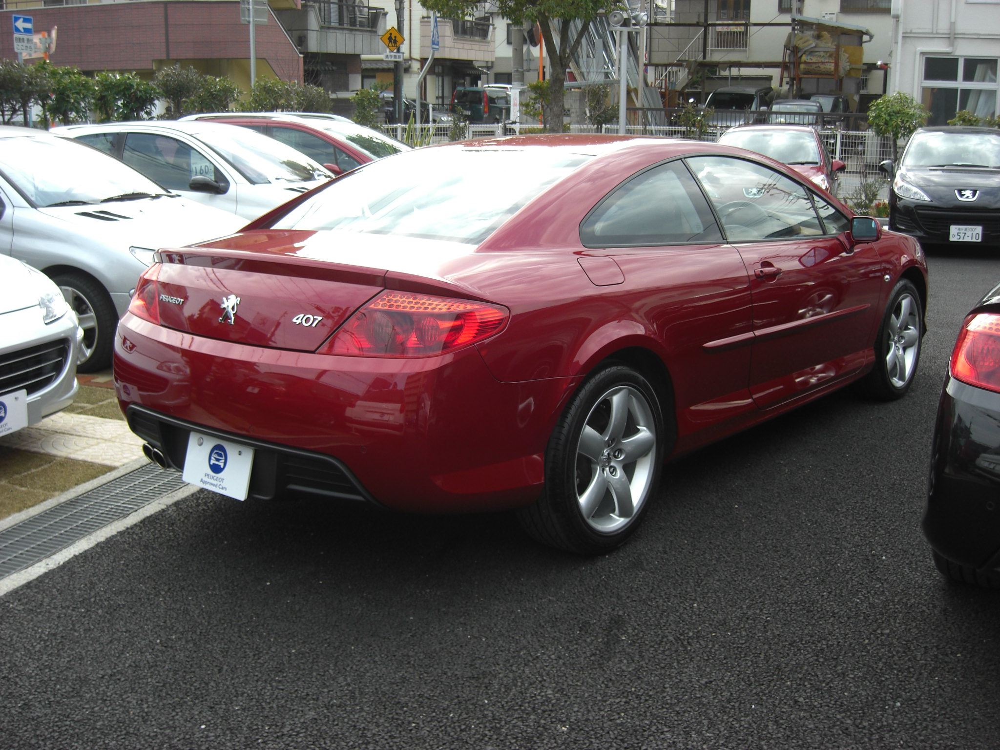 Coupe 407 の認定中古車をご案内いたします