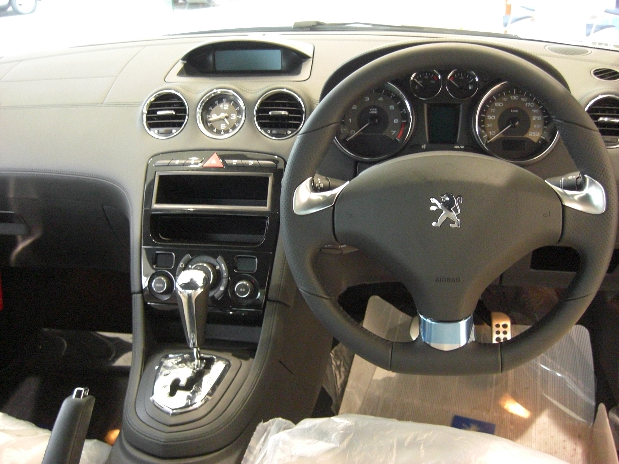RCZ ご覧いただけます。