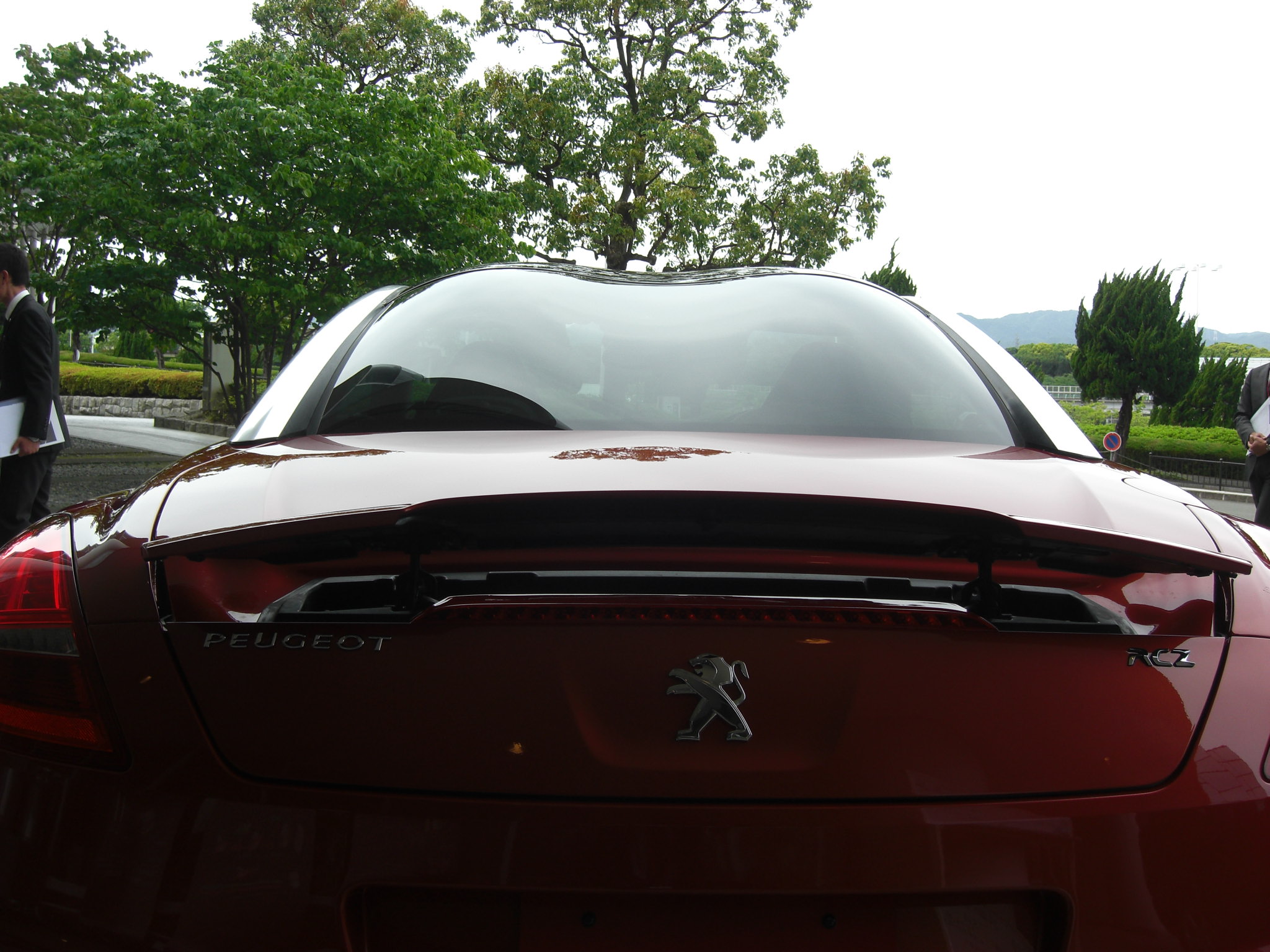 RCZ カーボンルーフ仕様が入荷間近！