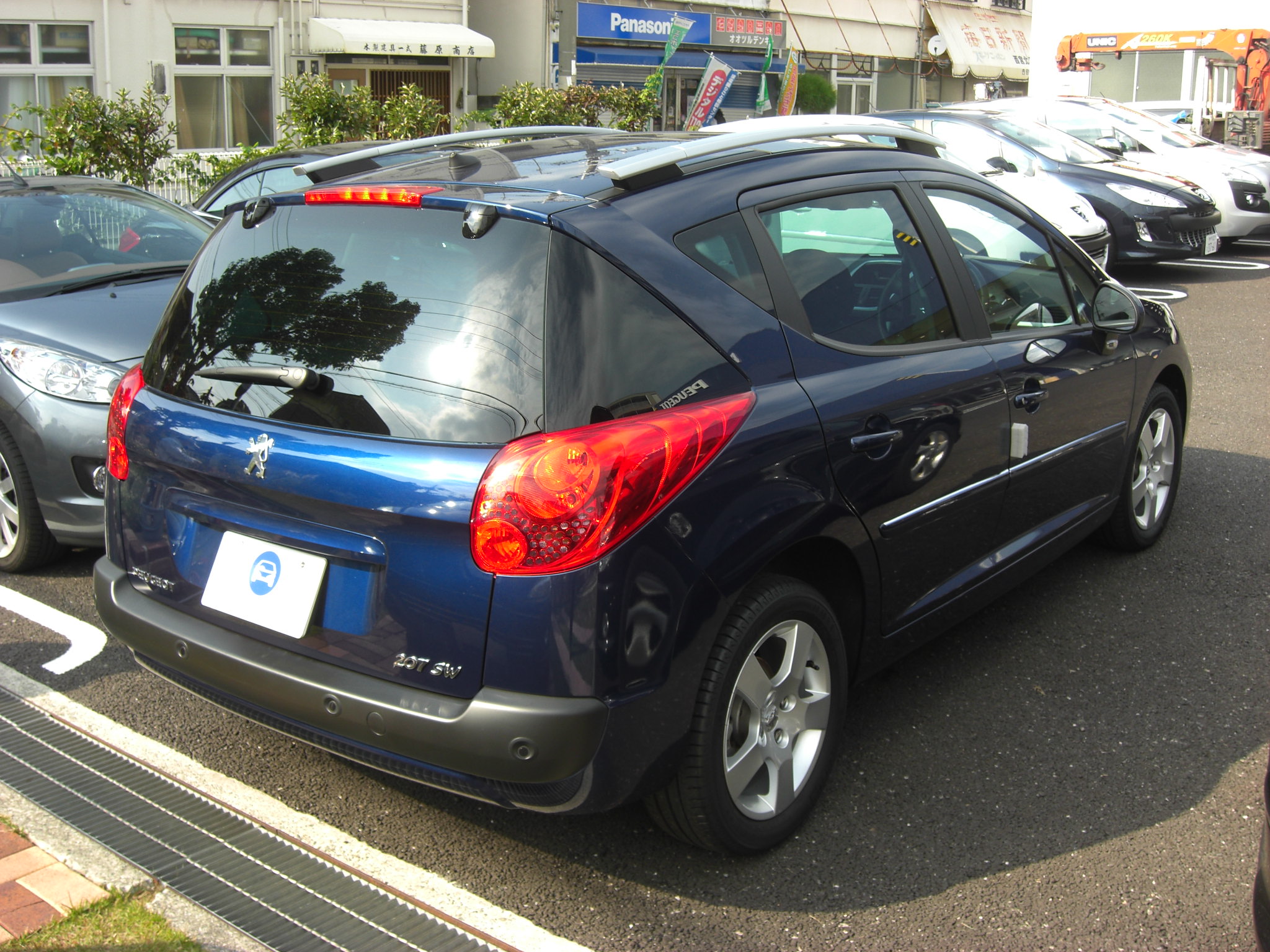 ディーラー車の認定中古車が入荷しました。
