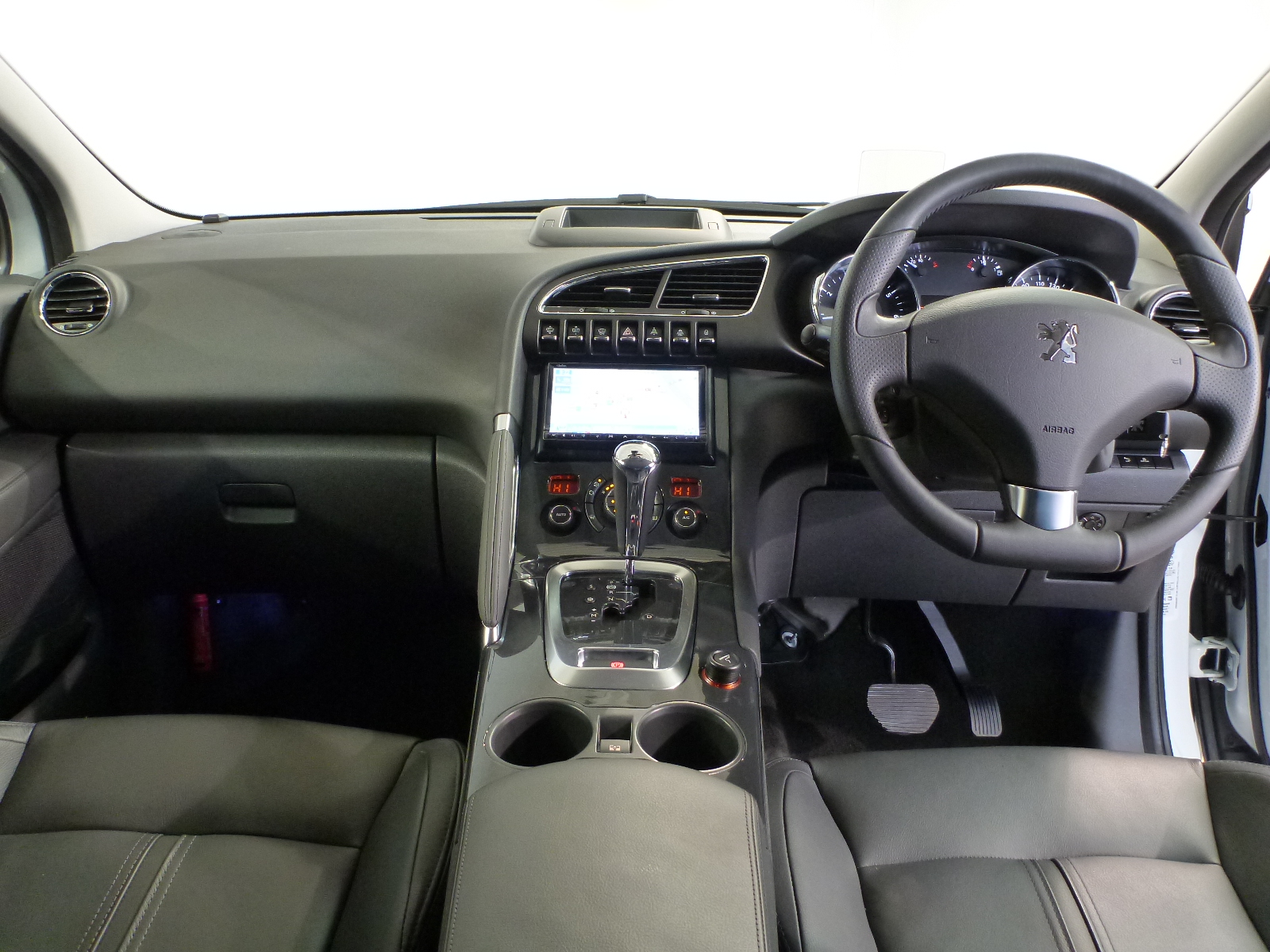 認定中古車　3008ｸﾞﾘﾌ　ﾌﾙｾｸﾞHDDナビ
