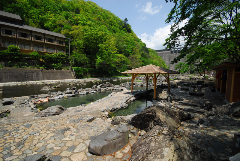 夏休みは温泉に行こう！！