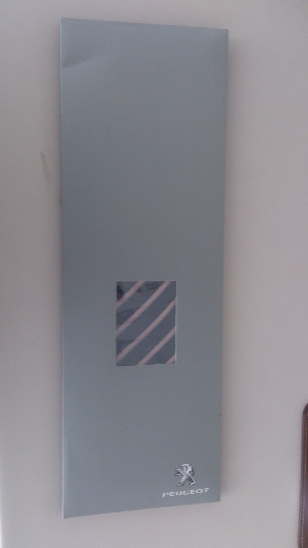 PEUGEOTのネクタイ。