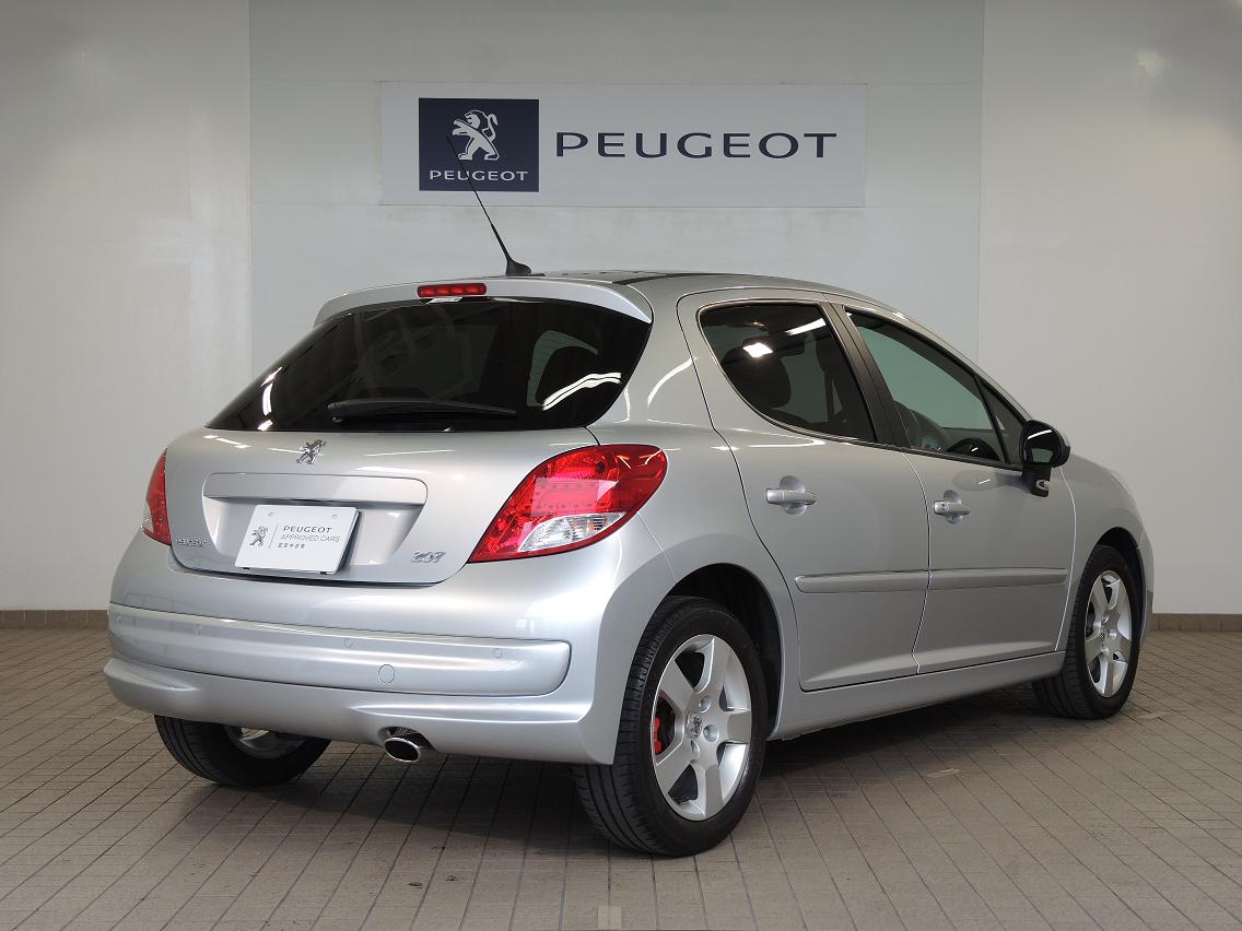 入荷!!　認定中古車　２０７CIELO