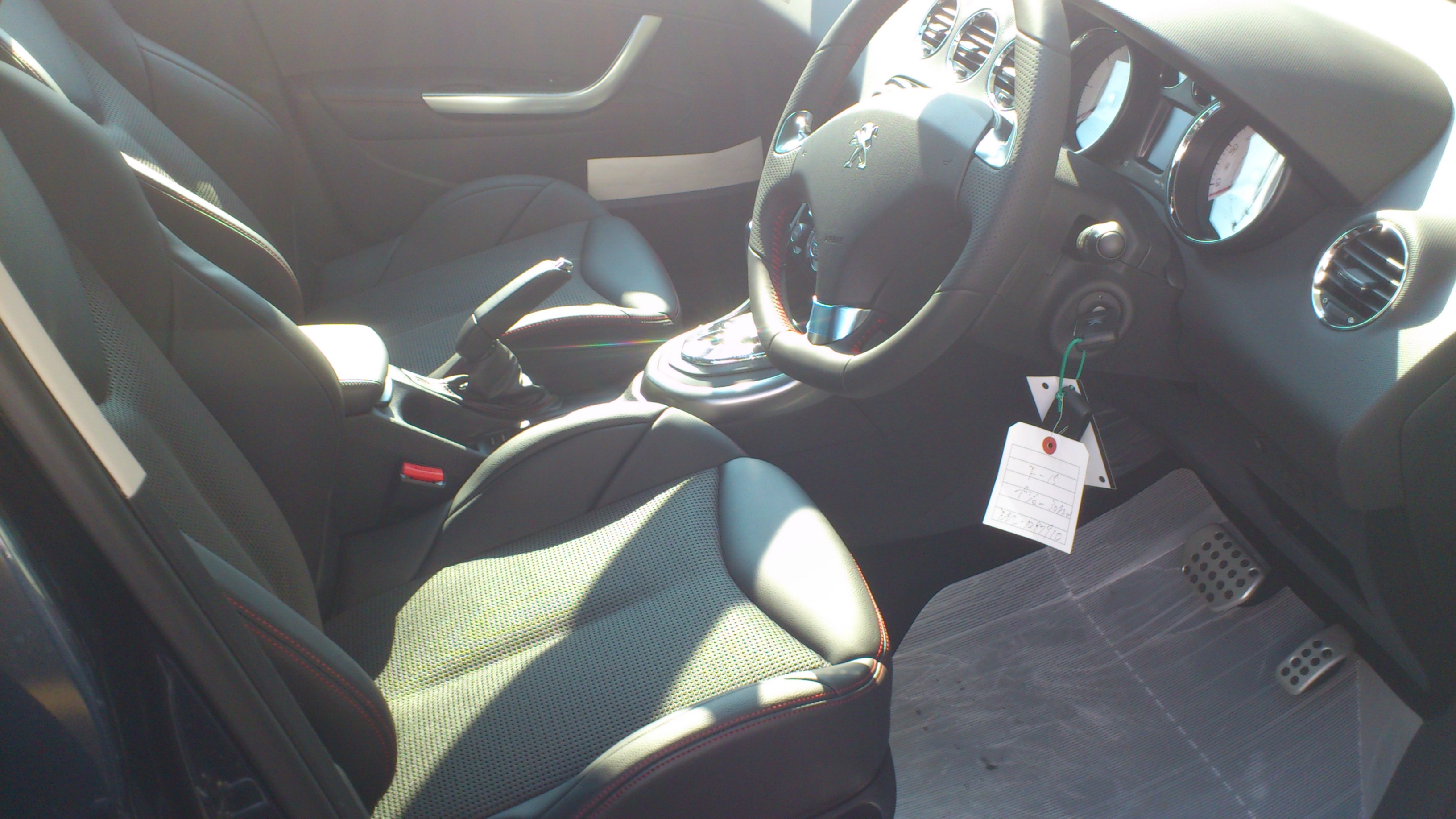 308ＳＷ SPORTIUM 展示車来ました～！！