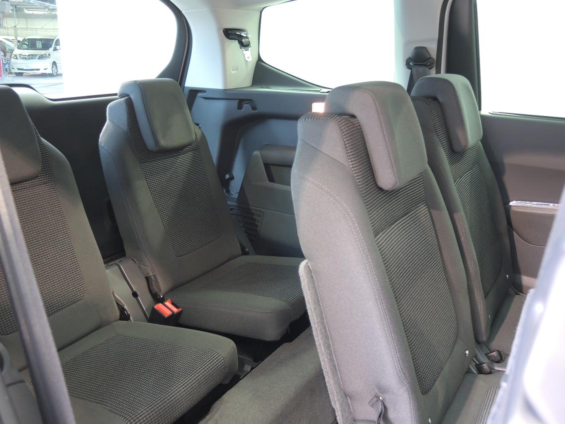 デモカーアップ車　5008が続々入荷！！