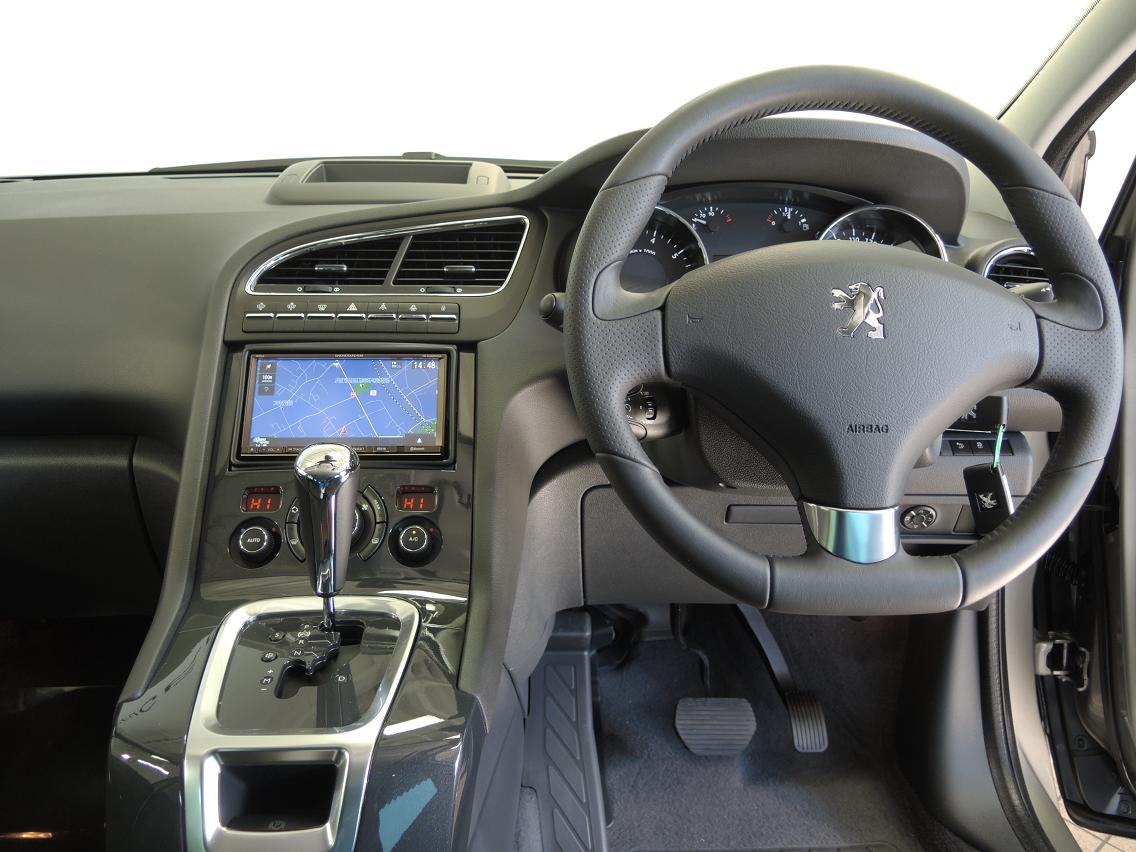 試乗車 5008 認定中古車