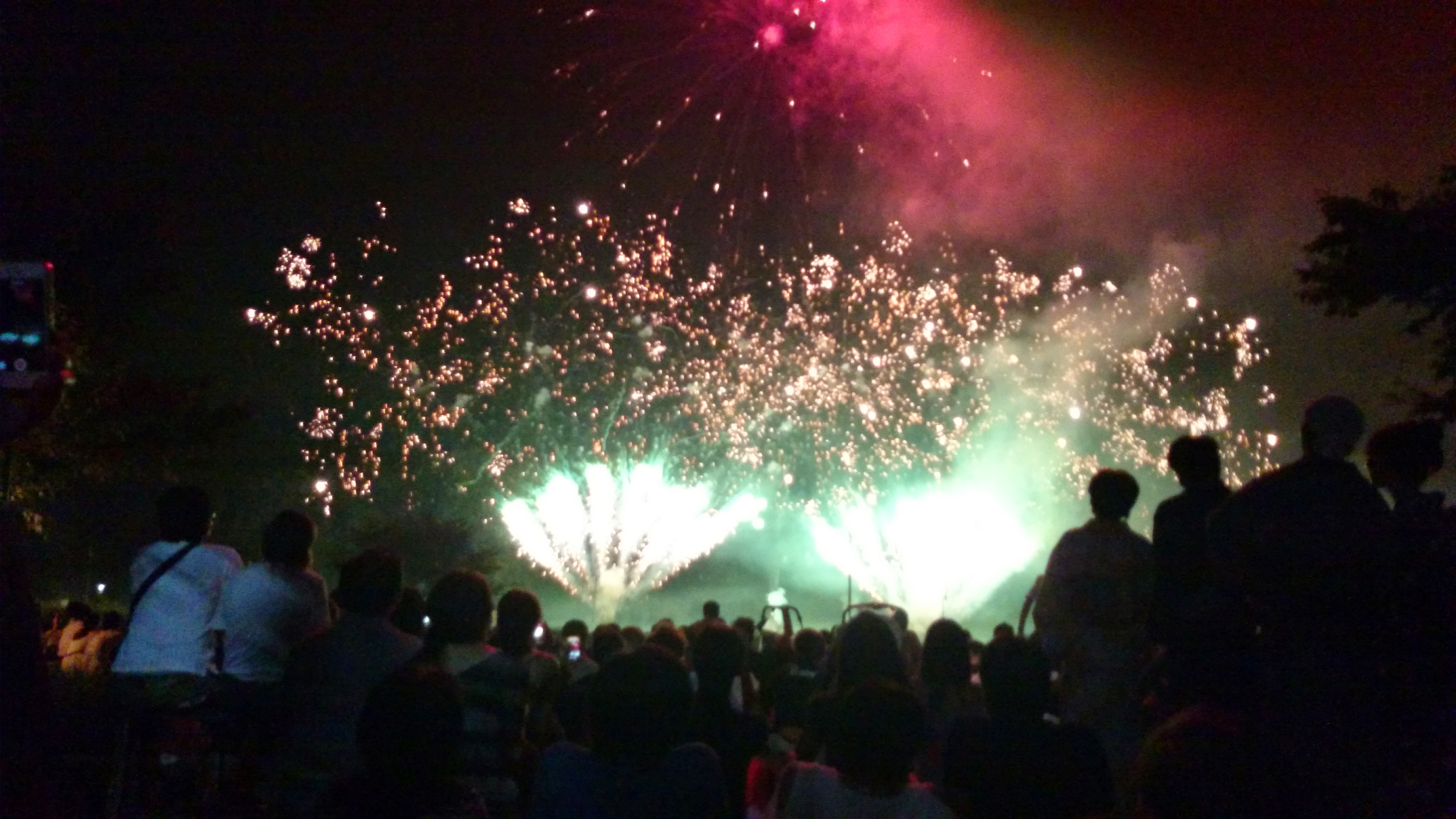 夏祭りと花火大会。