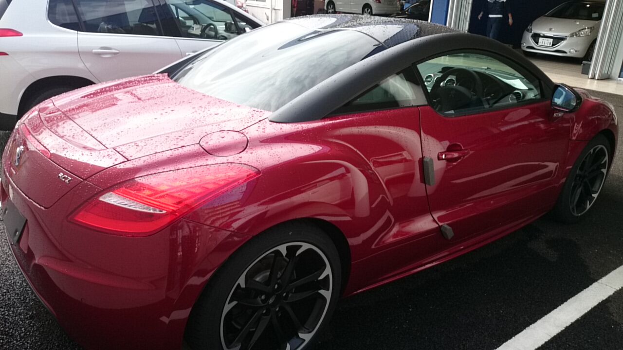 RCZ　RED　CARBON　登場！