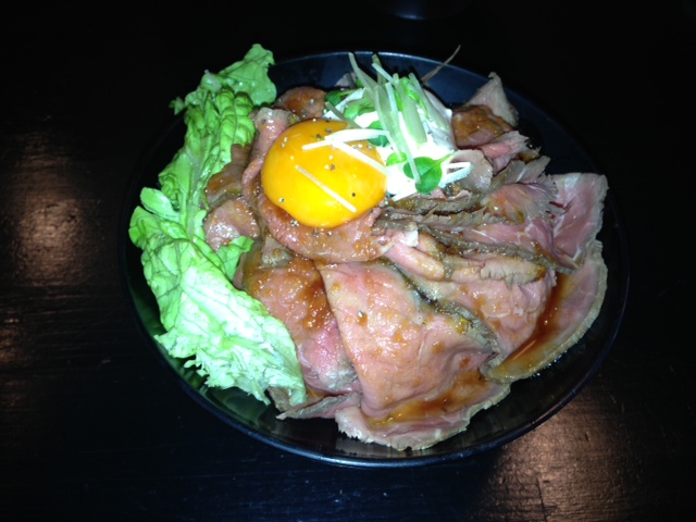 話題のローストビーフ丼！