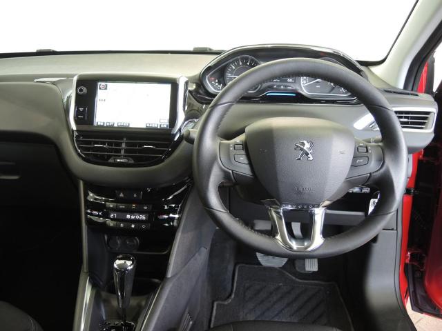 認定中古車　208 PREMIUM 入荷！！