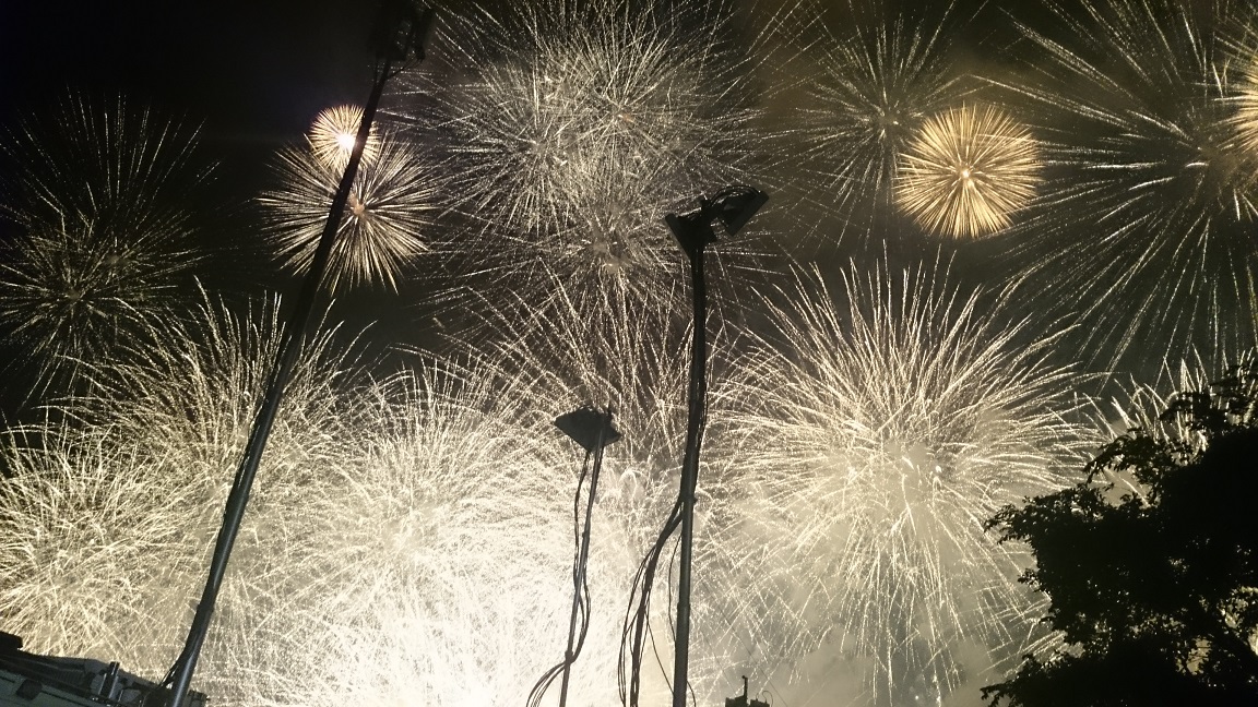 夏と言えば花火。