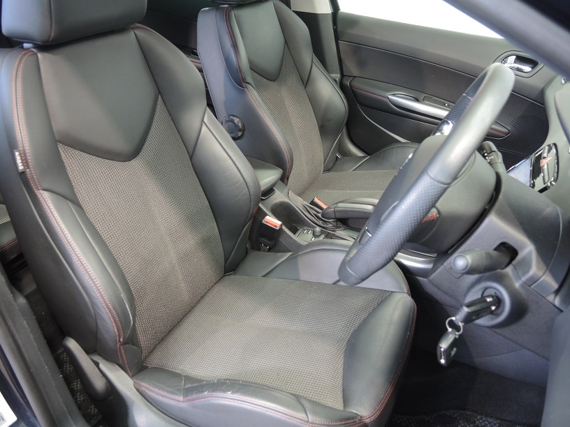 認定中古車入荷情報