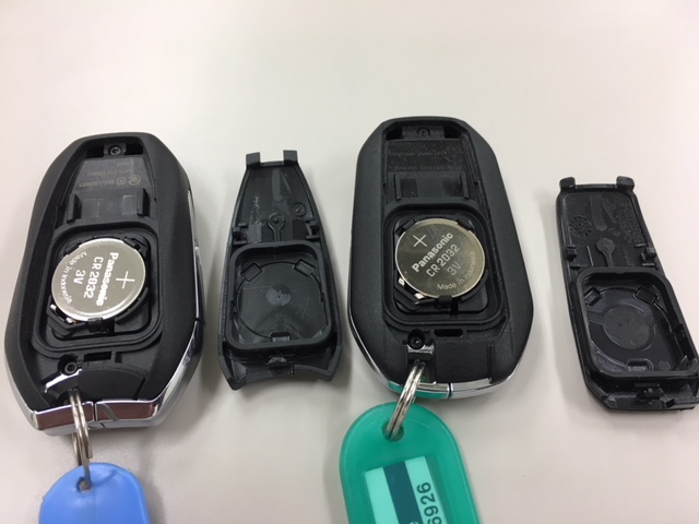 スマートキー電池の交換方法