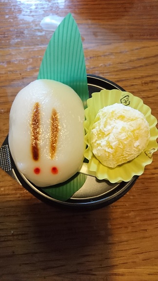 お月様とうさぎ