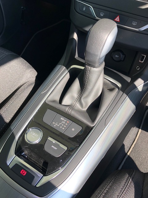 認定中古車入荷情報