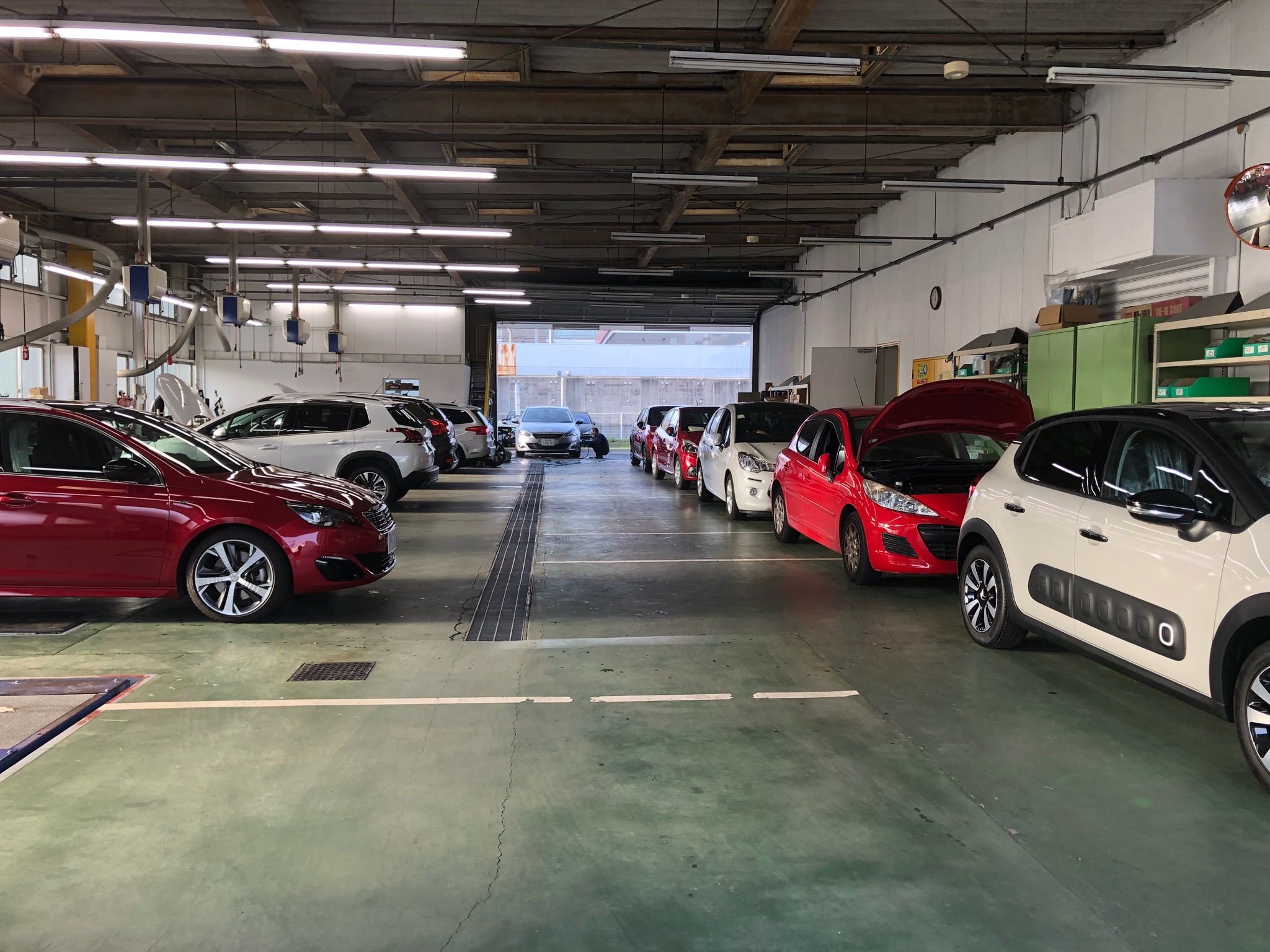 プジョー西宮 ショールーム情報