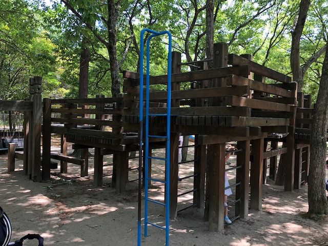 休日は公園へ
