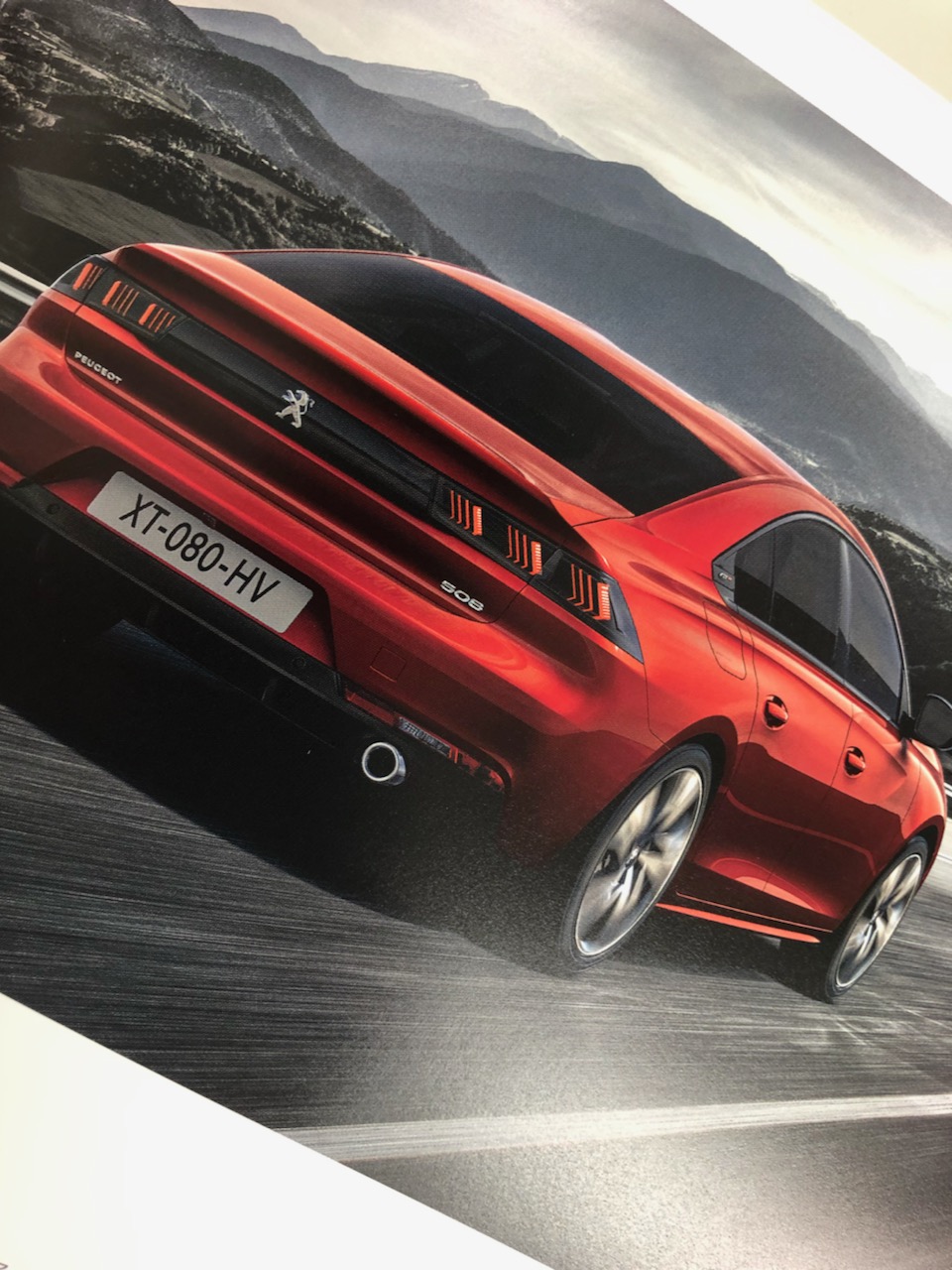 プジョーNEW508セダン　