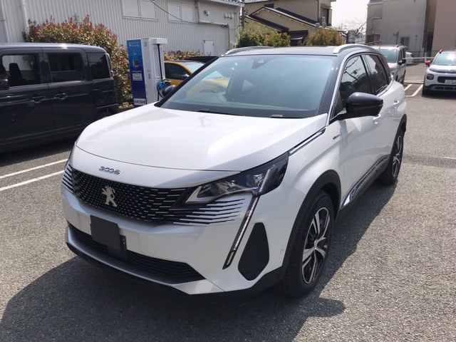 プジョー初のPHEV！