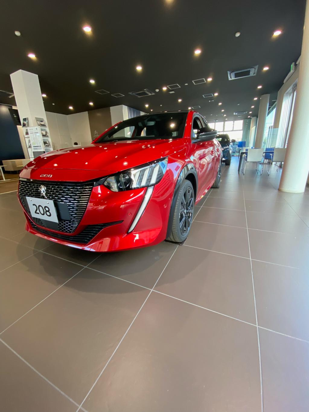 208 GT P.G.ROOF　エリクサーレッドの展示車　入荷！！