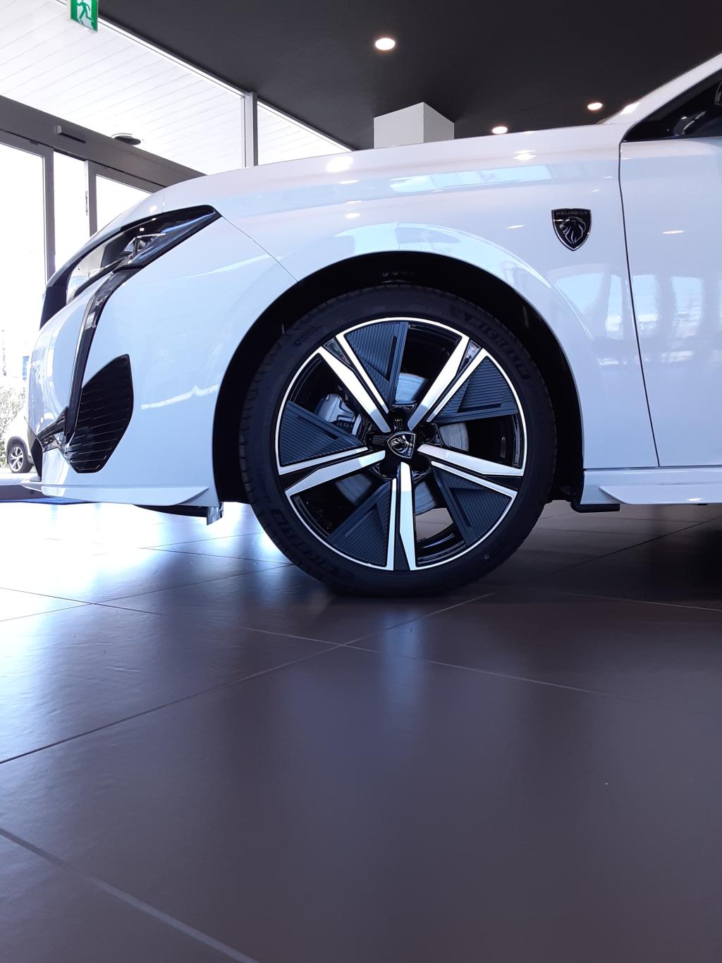 308SW GT BLUE HDI ビアンカホワイトの展示車ご紹介