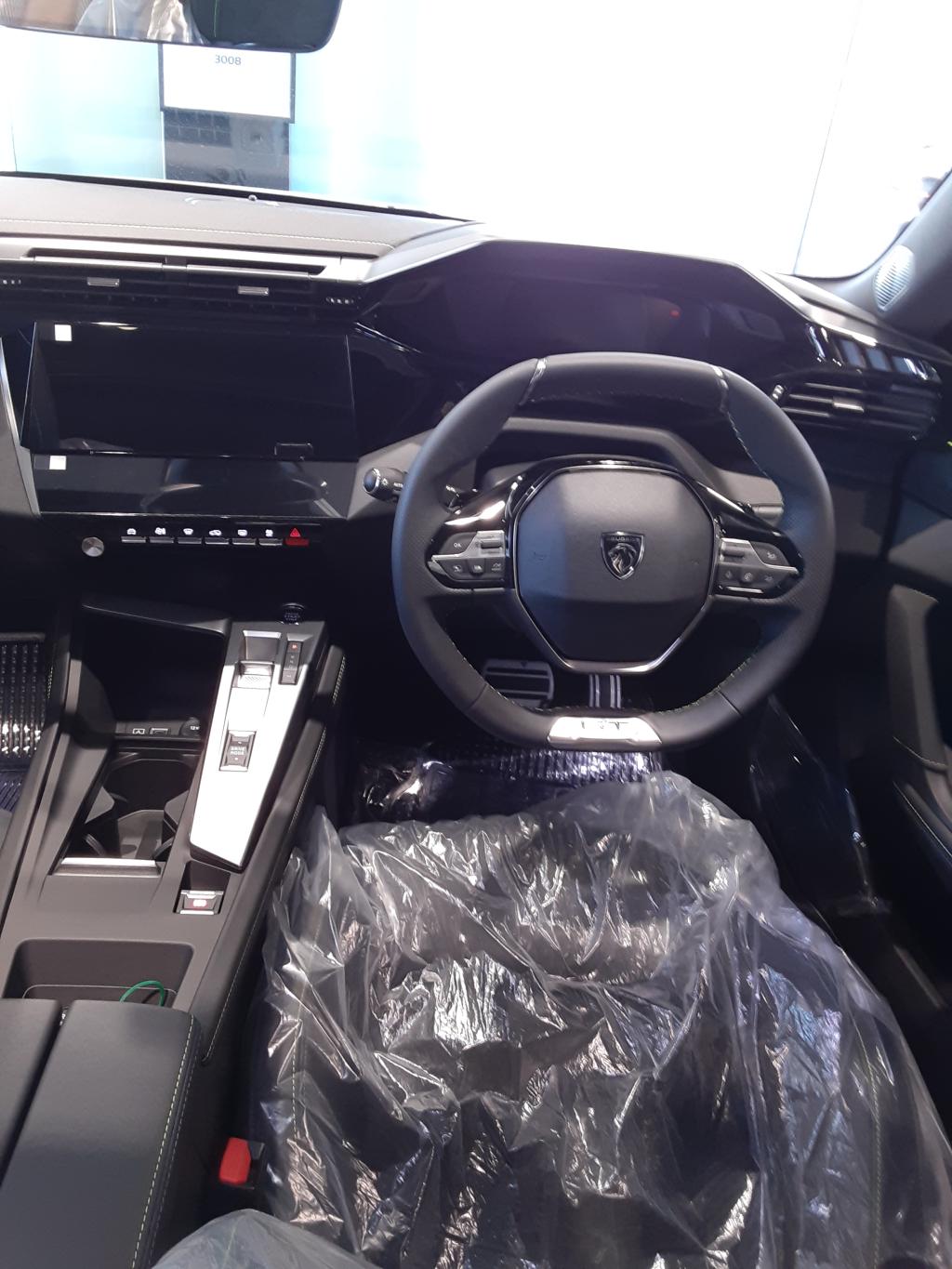 308SW GT BLUE HDI ビアンカホワイトの展示車ご紹介