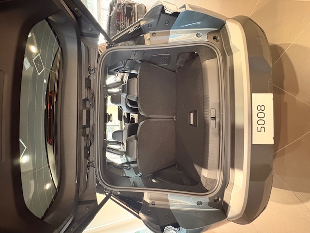 🚗新型 PEUGEOT 5008 デビューフェア開催！　【2月28(土)～3月8日(日)】