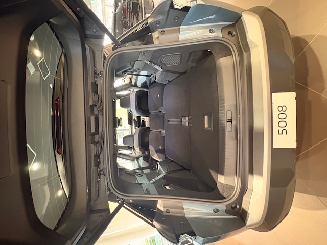 🚗新型 PEUGEOT 5008 デビューフェア開催！　【2月28(土)～3月8日(日)】